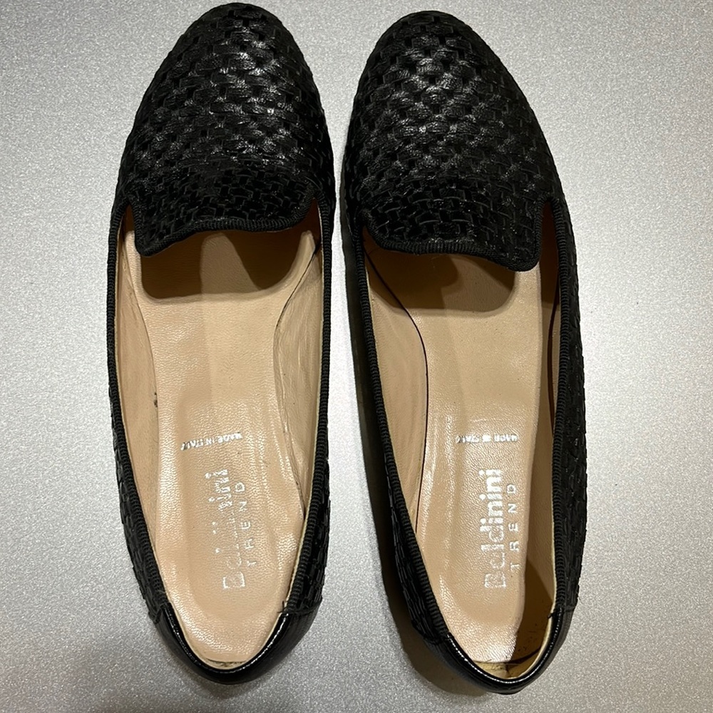 Baldinini Trend Black woven Italian leather loafers. Size 37.